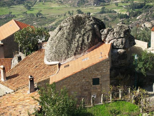 Monsanto arkkitehtuuri portugali talot katto
