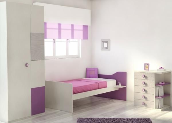 Makuuhuoneen suunnittelu vaaleanpunaisia ​​kankaita