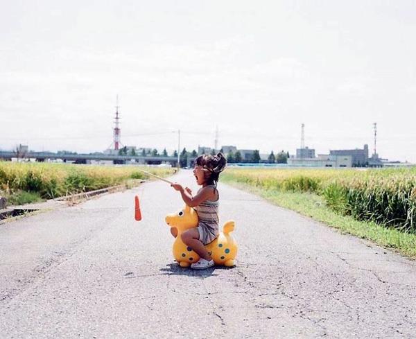 Nagano Toyoka tytär luovia ja hauskoja lasten kuvia