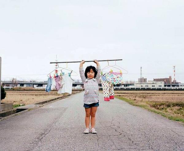 Nagano Toyoka tytär hauska lasten kuvia pesula
