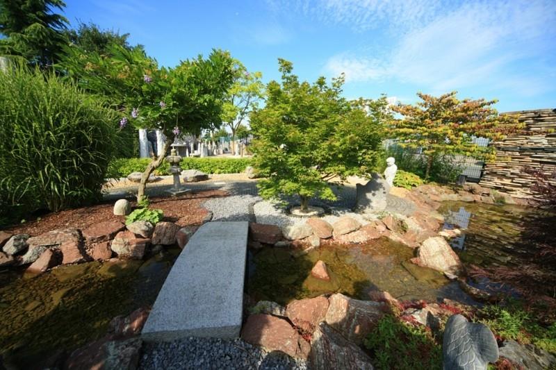 Luonnonkivet Luonnonkivi suihkulähde Puutarhan suihkulähde Kalliopuutarha Gartenbach
