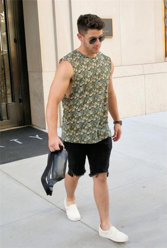 Nick Jonas - loistava asu
