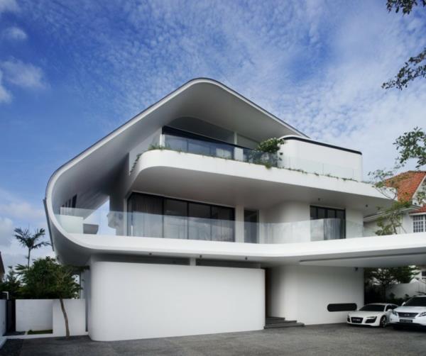 Yhdeksänkymmentä7 talon suunnittelu arkkitehtuuri valkoinen