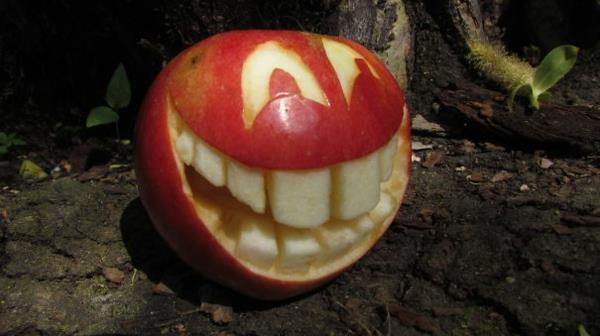 Hedelmät koriste veistos omena taidetta iloinen