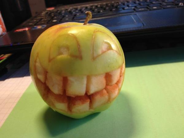 koristeellinen veistos omena taidetta hauska