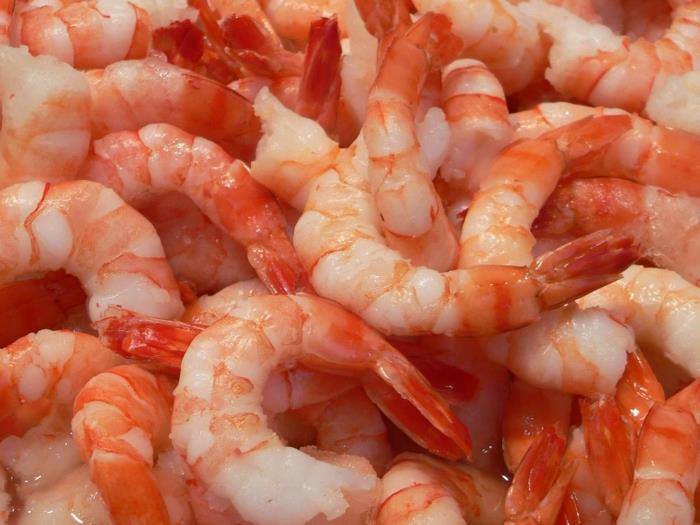 Omega 3 -rasvahapot elintarvikkeet terveellinen syöminen valinta pähkinäöljy typeryyksiä