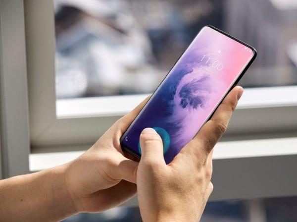 OnePlus 7 ja OnePlus 7 Pro - Mikä on ero Pro 7: n ja sen paremman grafiikan välillä