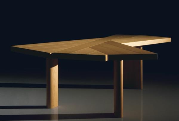 Alkuperäinen kiinteä ruokapöytä puu kolme jalkaa ambiente