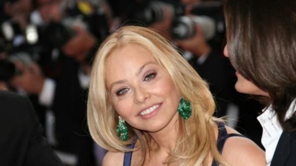 Ornella Muti 64 -vuotias vastustamaton kauneus