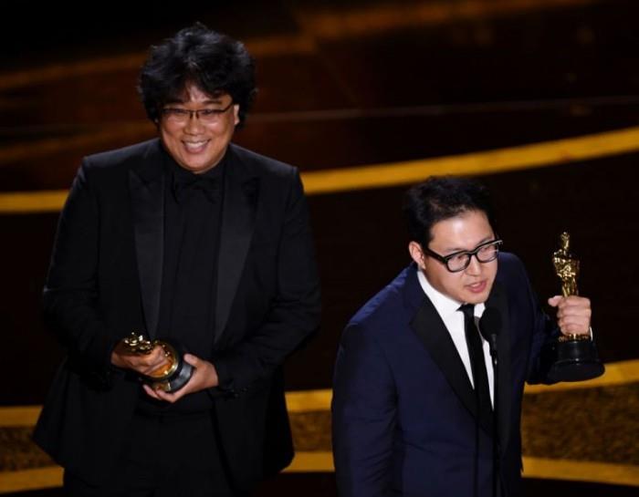 Oscar-gaala 2020 Etelä-Korean kirjailijat ohjaaja Bong Joon-ho käsikirjoittaja Han Jin-won