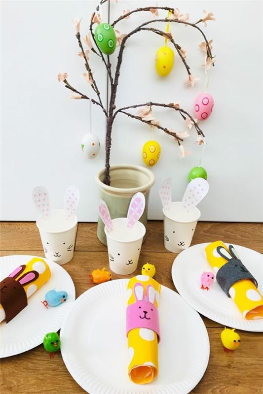 Pääsiäiskäsityöt lasten kanssa Pääsiäispupu lautasliinarenkaat käsityöt Pääsiäispöydän koristeet