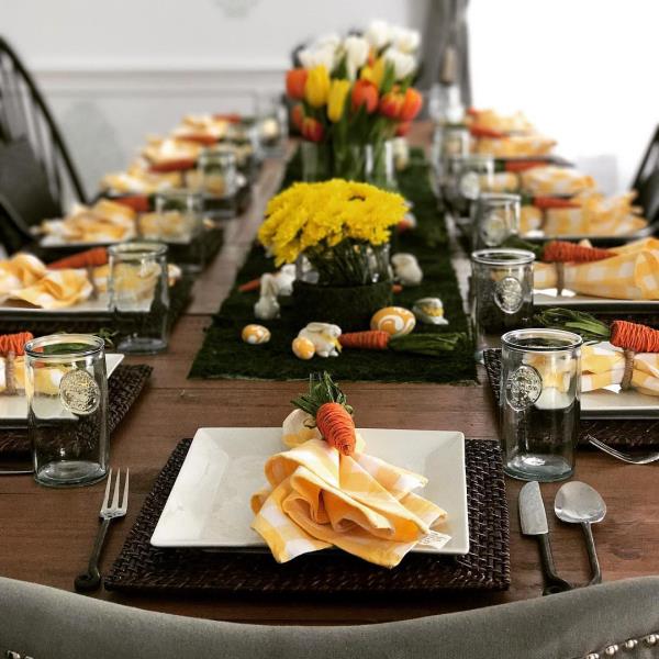 Pääsiäispöydän koristeet kirkkaita ideoita lautasliinoja varten