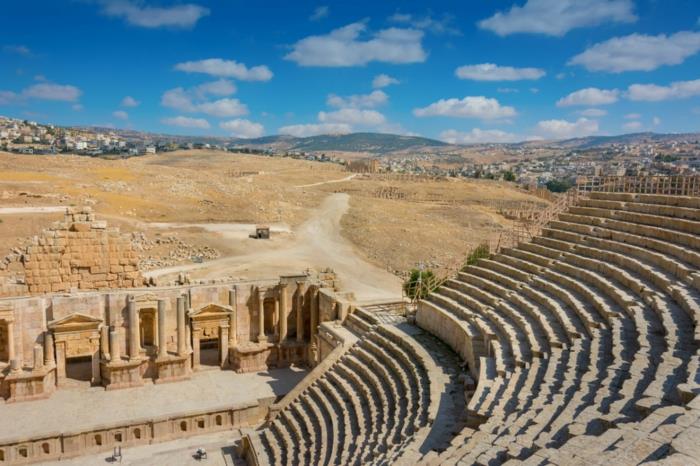 Petra Jordanin pääkaupunki Gerasa soikea foorumi roman 2