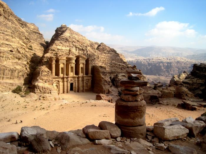 Petra Jordanian pääkaupunki Jordanian roomalaiset rauniot Petra