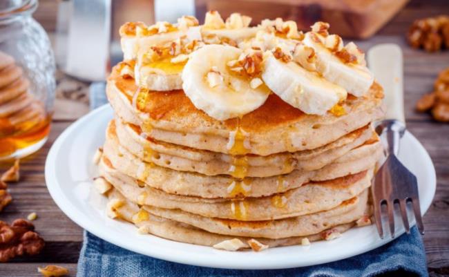 Pannukakut ja hunaja helpottavat pannukakkuja