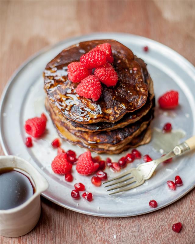 Pannukakutaikinan resepti Amerikkalaiset pannukakut mansikoilla