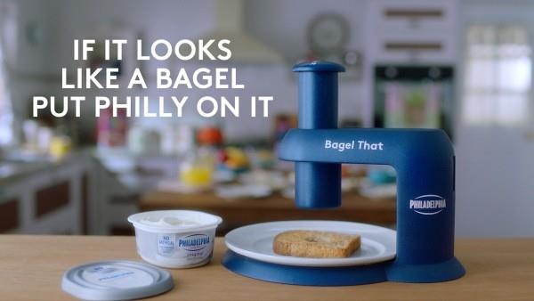Philadelphian gadget Bagel Se muuttaa kaiken bagel -bagel -koneesta kermajuustoksi
