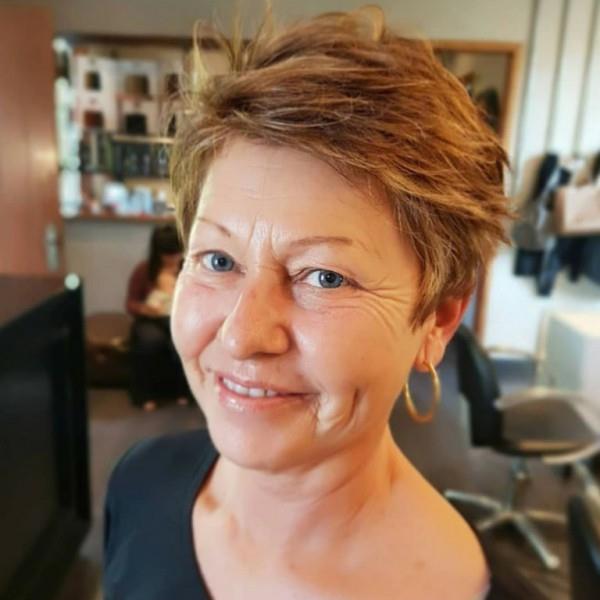 Pixie -kampauksen kauniit naisten kampaukset
