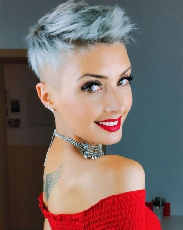 Pixie -kampauksen trendikkäät naisten kampaukset 2020
