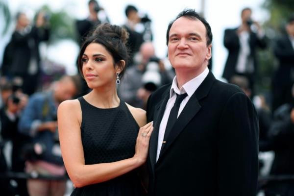 Quentin Tarantinon vaimo Daniella Pick onnekas vauva täällä Cannesissa 2019