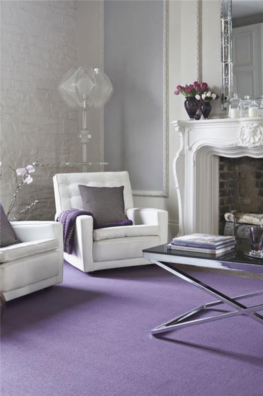 Sisustusideoita valkoiset olohuoneen huonekalut violetti matto