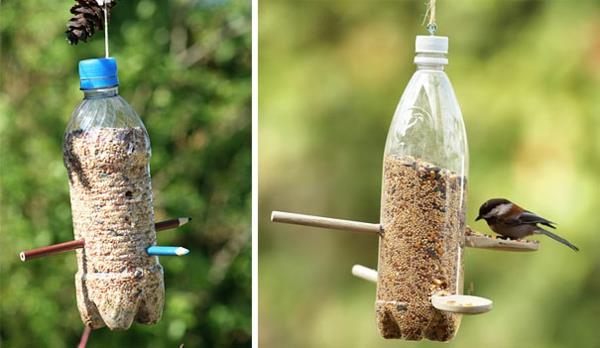 Kierrätettyjä muovipulloja linnunruokaa
