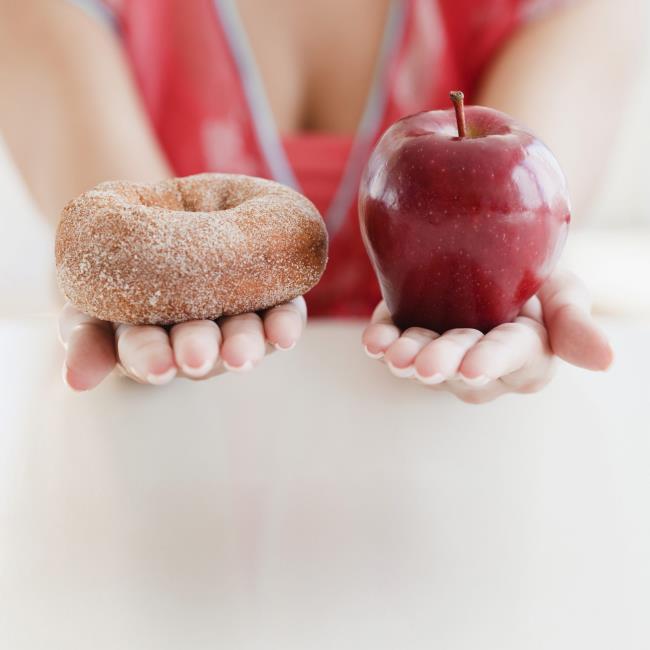 Yleensä munkki tai omena syö jotain makeaa 20 prosenttia ruokavaliosta