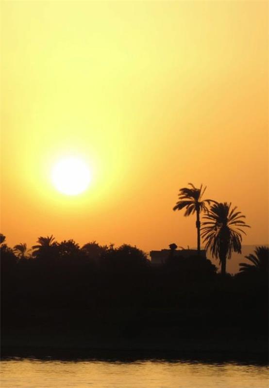 Matka aurinko egypti loma auringonlasku