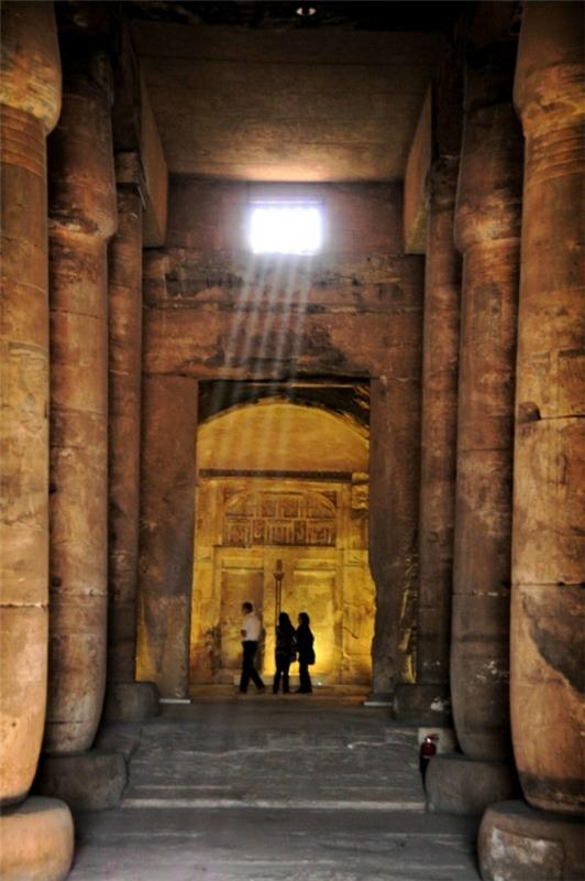 Matka temppeli Egypti loma sisällä