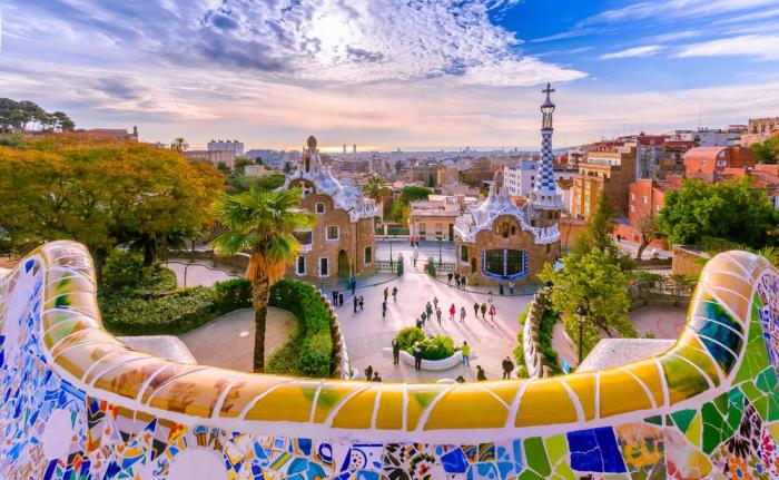 Romanttisten kohteet Barcelona Park Güell, Gaudin rakennus