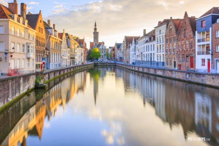Kohteet romantikoille Brugge Belgia kaunis paikka rakastuneille pariskunnille juhlia ystävänpäivää