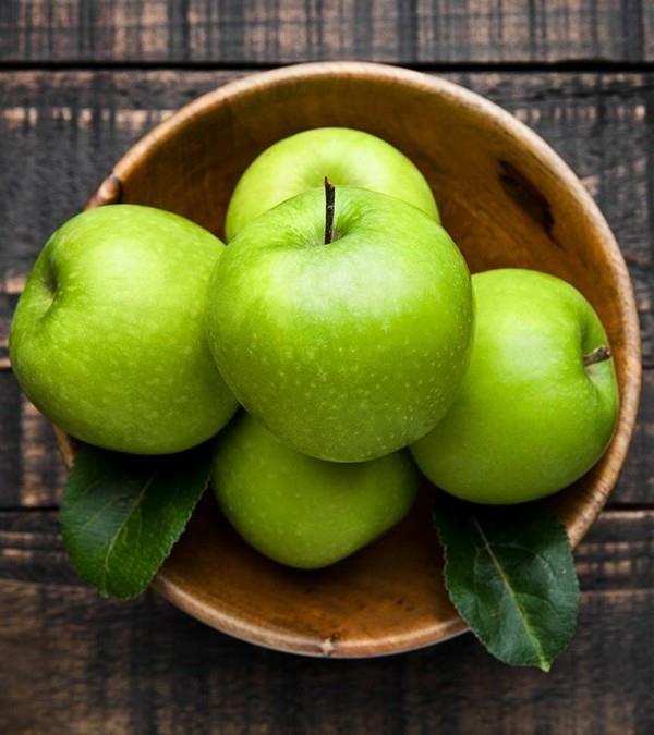 Resepti omena murentua omena murentua vihreä omena koko kuori