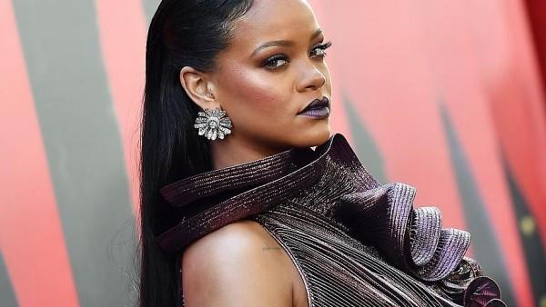 Rihanna, voimakas tuhlaajapurkki, ei tee poplaulajalle haittaa