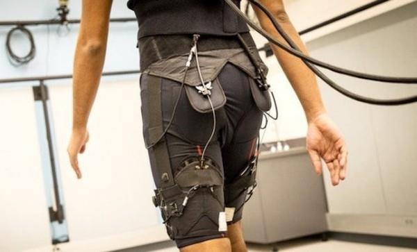 Robottihousut helpottavat kävelyä ja juoksua Exoskeleton Harvard University
