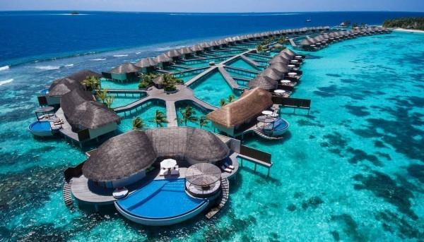 Romanttinen rauhallinen loma Malediivit