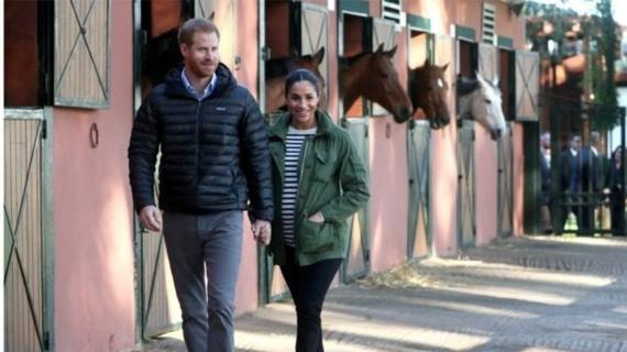 Kuninkaallinen vauva prinssi Harry synnytti ensimmäisen poikansa