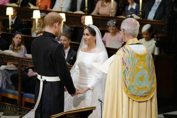 Kuninkaallinen vauvaprinssi Harry Meghan Markle hääpäivän arkkipiispa