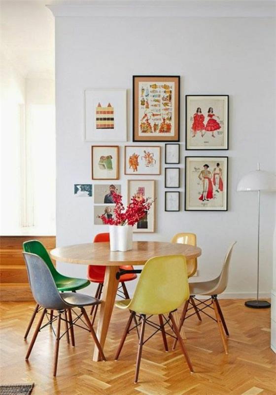 Pyöreä kokoelma ruokapöydän kuvia seinä