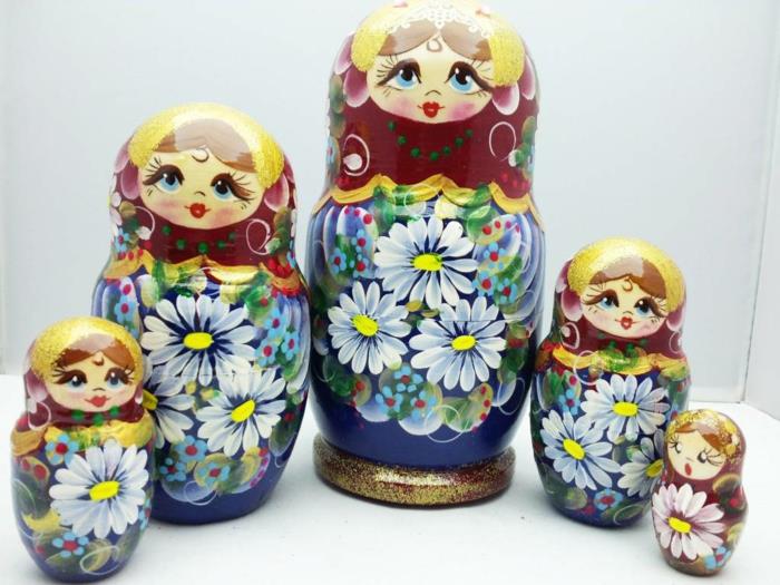 Venäläiset nuket Venäjän matryoshka perhe naiset venäläiset kukat