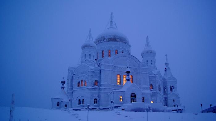 Venäjän joulu joulu Venäjällä kirkkomessut juhlava kirkko
