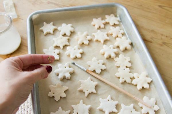 Suolainen taikinaresepti Asterisk Cookie Cutter Salt Dough Ideas