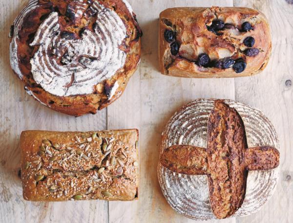 Sourdough -resepti Sourdough -leipä leipoo terveellistä spelttileipää hapantaikinan kanssa