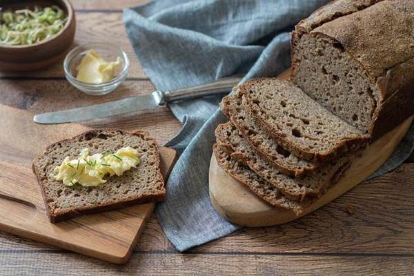 Sourdough -resepti hapanleipä leipoa terveellistä hapanleipää