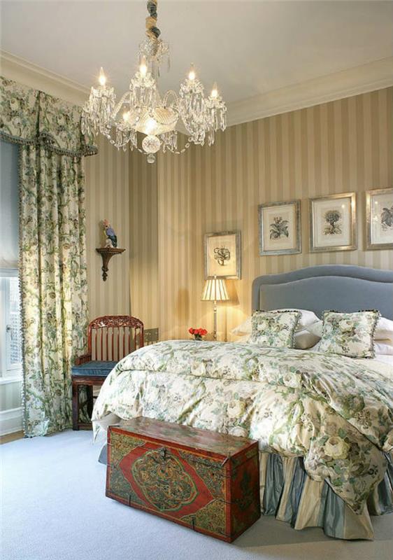 Viktoriaanisen tyylin makuuhuoneen kattokruunuideoita