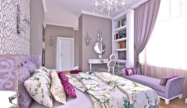 Makuuhuoneen suunnittelu ja seinän värit koristavat violetilla