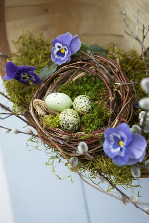 Tee kauniita pääsiäismunia ja pääsiäiskoristeita itse pesälintu