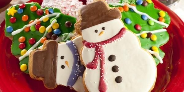 Lumiukko -inspiraatio piparkakkujen joulun leipomisessa