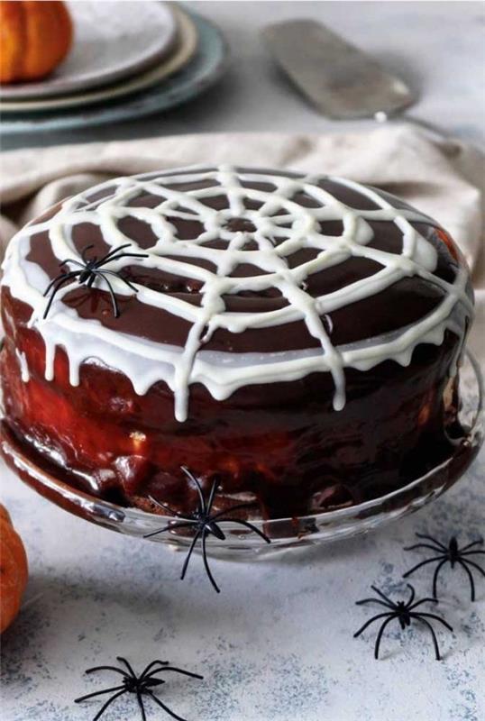 Suklaakakku Halloween -kakku