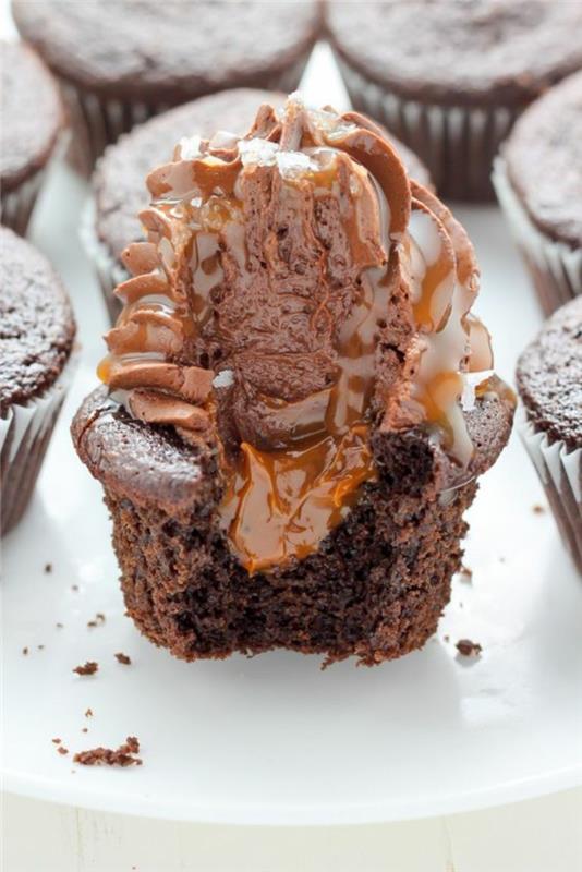 Suklaamuffinsit Cupcakes -resepti Paista herkullisia tartletteja itse