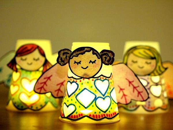 Suojelusenkelit houkuttelevat lasten kanssa jouluksi - maagiset ideat ja ohjeet johtivat kynttiläpaperikupin enkeleitä